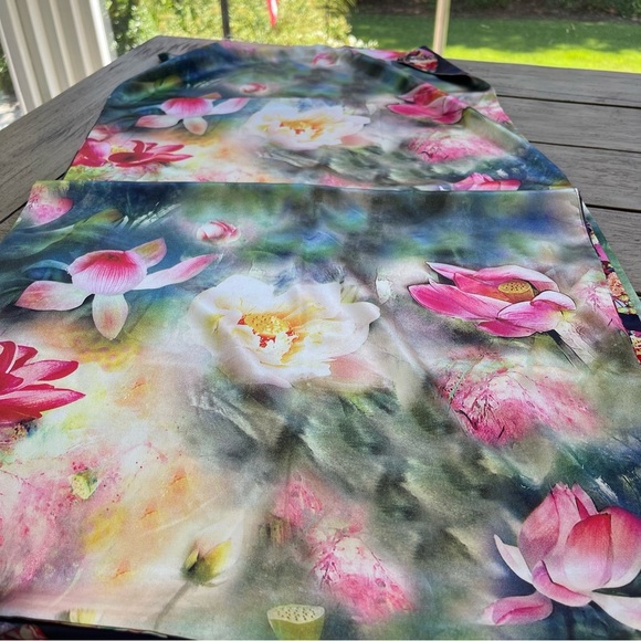 Japanese Pure Silk Reversible Patterned Scarf Wrap - Picture 6 of 7